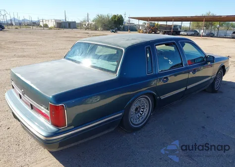 1996 Lincoln Town Car Executive from USA, damaged, VIN 1LNLM81W6TY722447